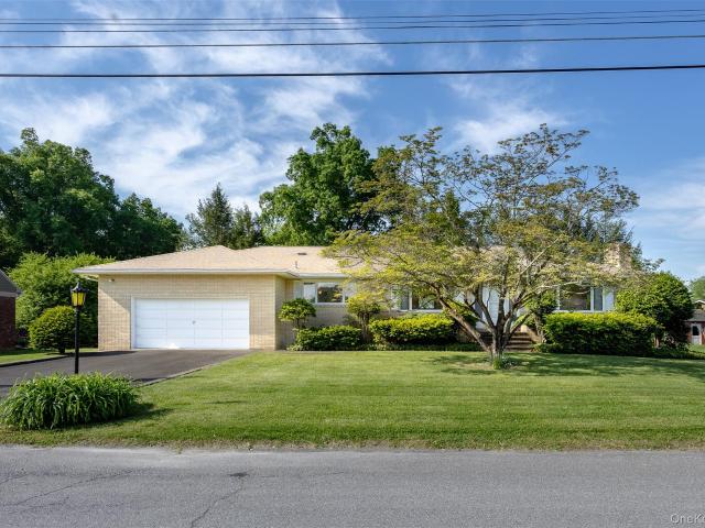 House for sale in Bloomington, New York