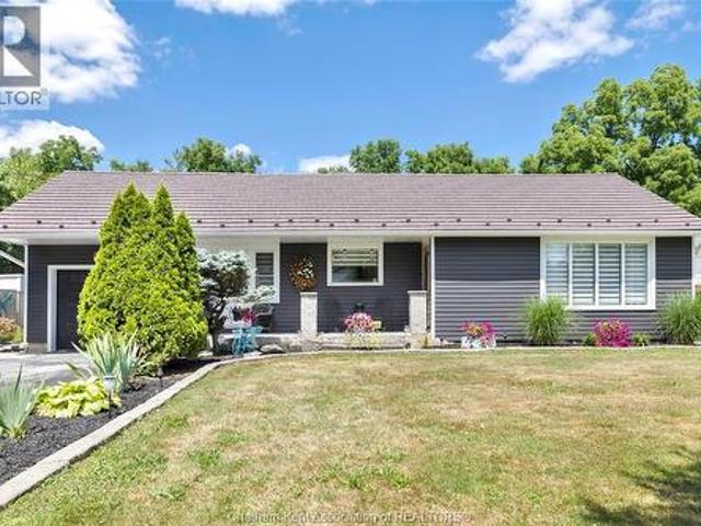 House for sale in Chatham–kent, Ontario