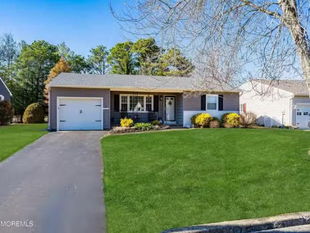 House for sale in Toms River