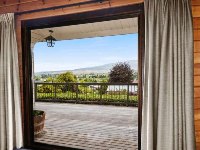 House for sale in Otakou