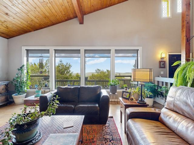 House for sale in Cedar Crest, New Mexico