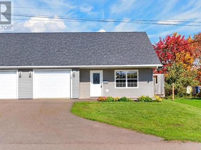 House for sale in Cornwall, Queens County