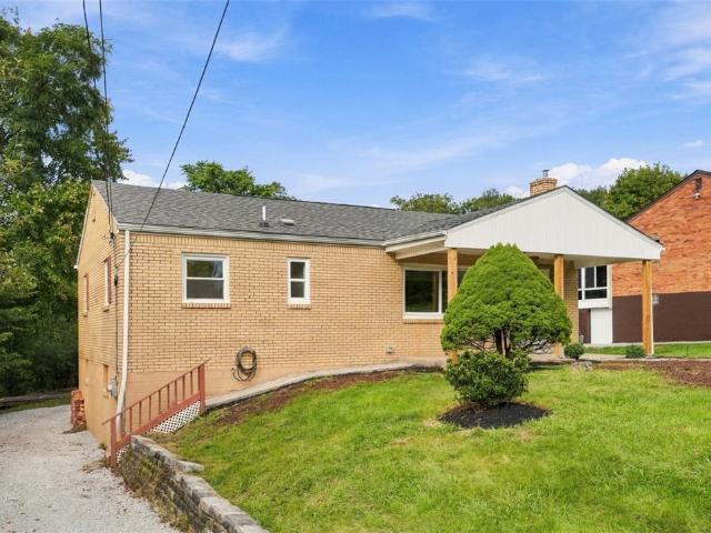House for sale in Forest Grove, Robinson Township