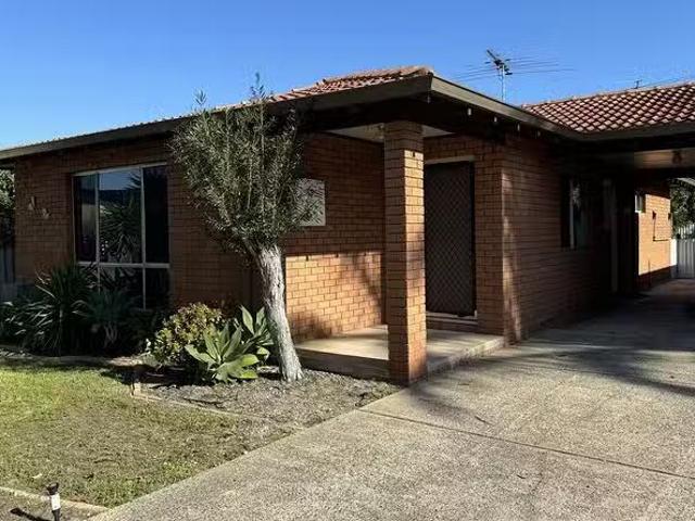 Apartment for rent in Halls Head