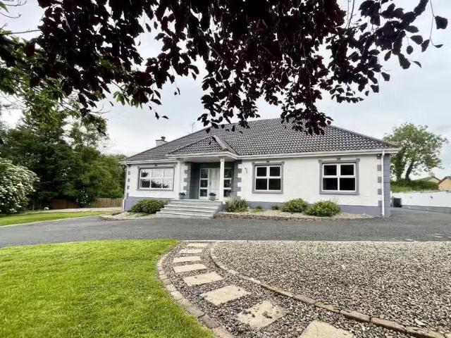 House to rent in Tuam, Connacht