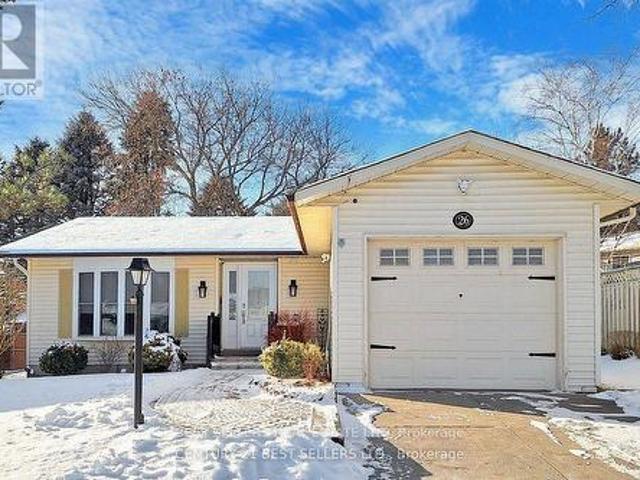 House for sale in Ontario