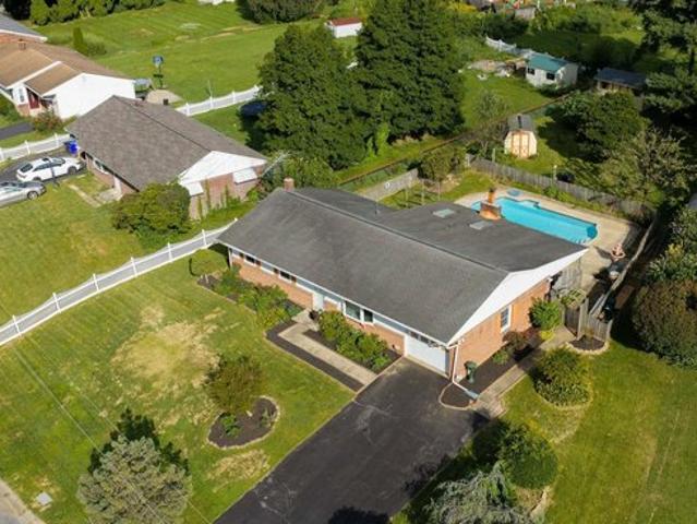 House for sale in Hilltop Acres, Lancaster