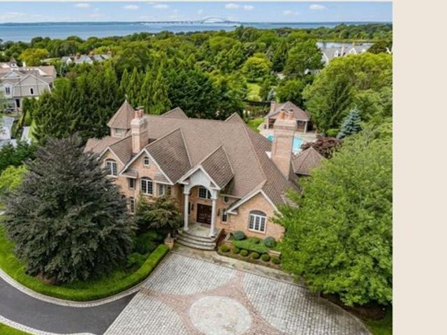 House for sale in Bohemia, New York