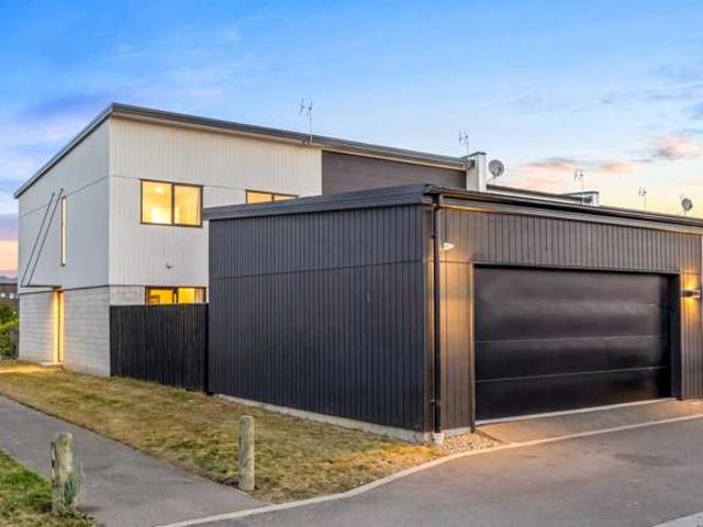 House for sale in Chaslands, Canterbury