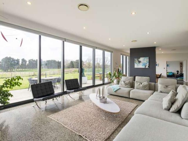 House for sale in Kelvin Grove, Palmerston North