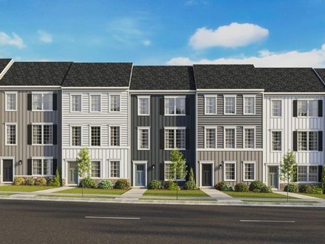 Townhouse for sale in Charles Town, West Virginia