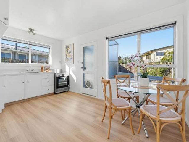 House for sale in Chaslands, Canterbury