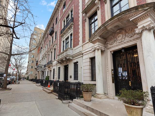 Condo for sale in Arverne, New York