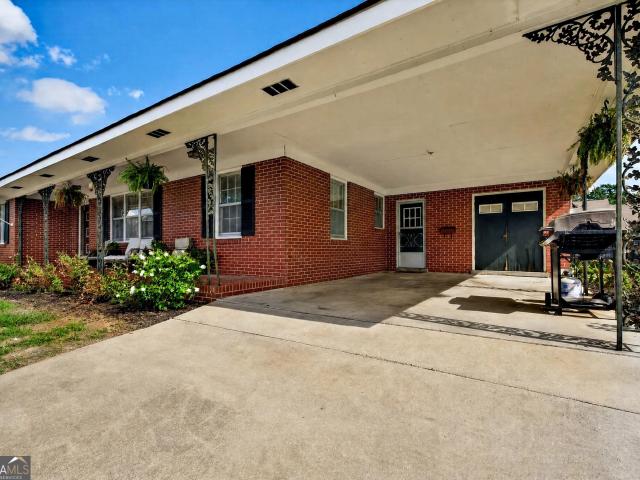 House for sale in Reynolds, Georgia