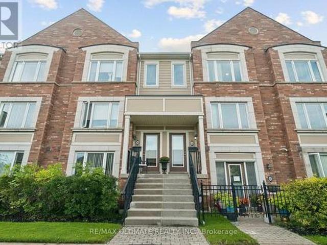 Townhouse for sale in Wellington Lanes, Aurora