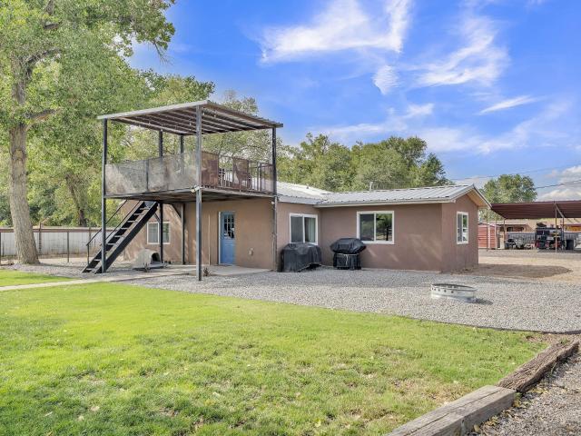 House for sale in Peralta, New Mexico