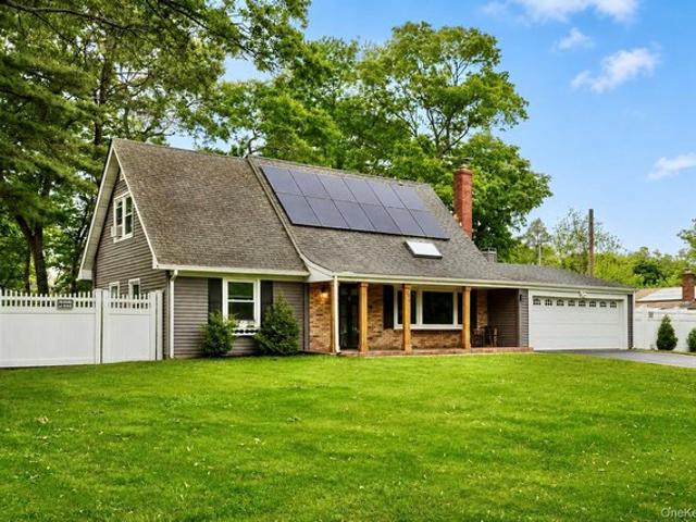 House for sale in Centereach, New York