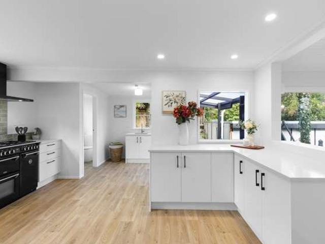 House for sale in Days Bay, Wellington