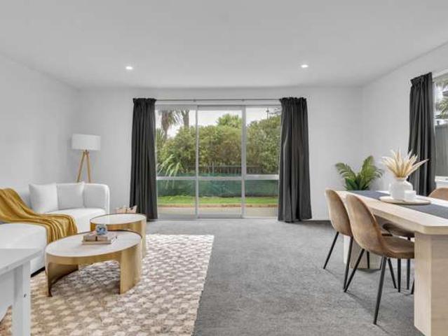 House for sale in Chaslands, Canterbury