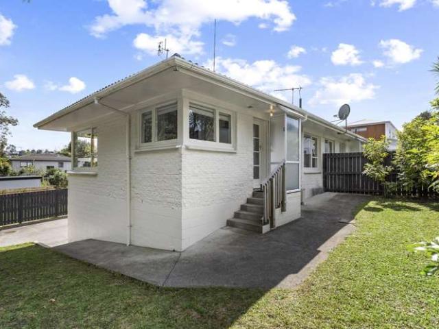 House for sale in Sunnynook