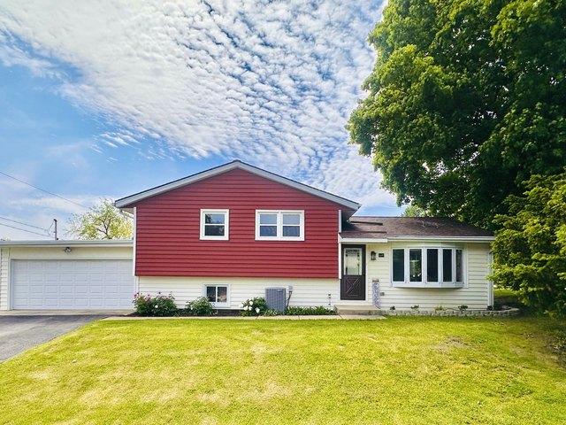 House for sale in Winfield, Illinois