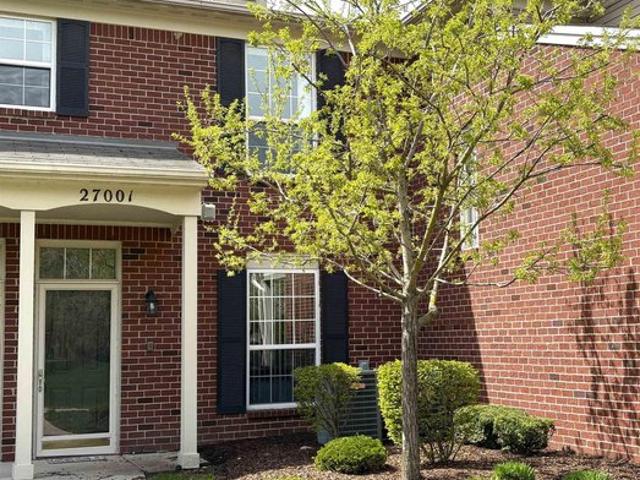 Condo for sale in Harrison Township, Michigan