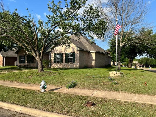 House for sale in Ellis, Texas