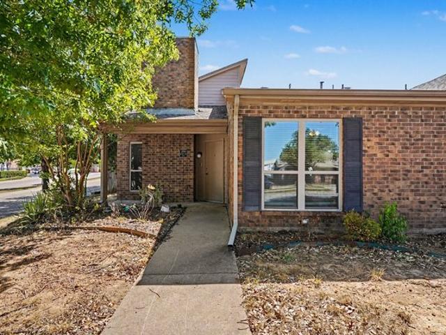 House for sale in Bedford, Texas