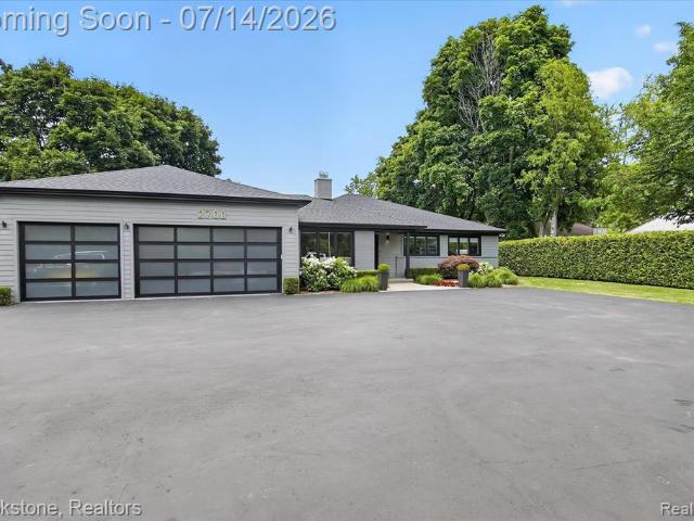 House for sale in West Bloomfield, Michigan