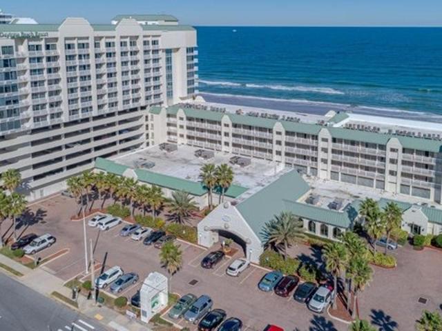 Condo for sale in Daytona Beach, Florida