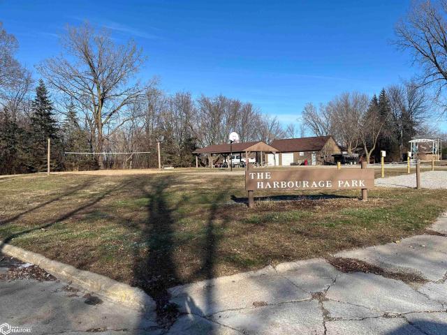Condo for sale in Clear Lake, Cerro Gordo County