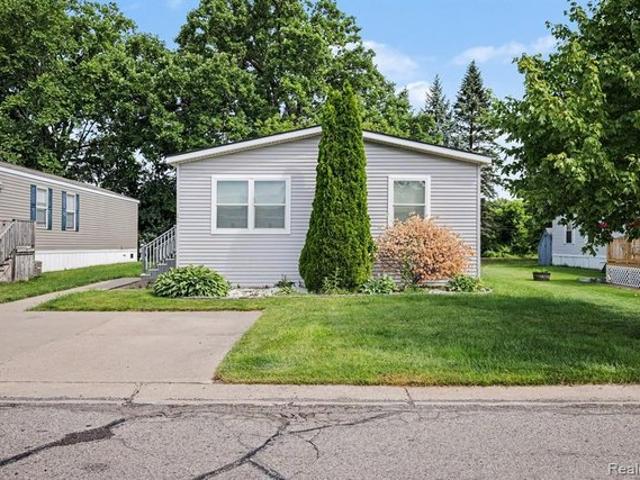 House for sale in Auburn Hills, Michigan