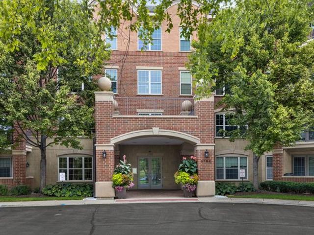 Condo for sale in Glenview, Illinois