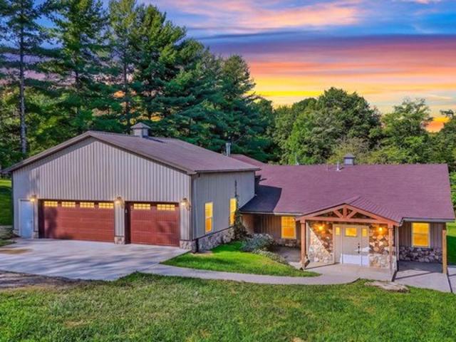 House for sale in Somerset, Perry County