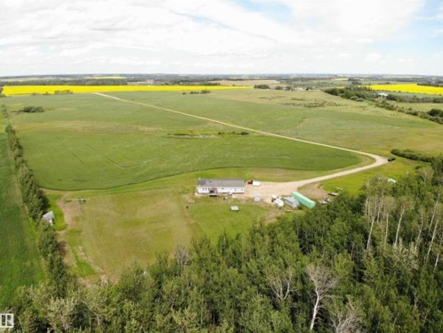 House for sale in Alberta