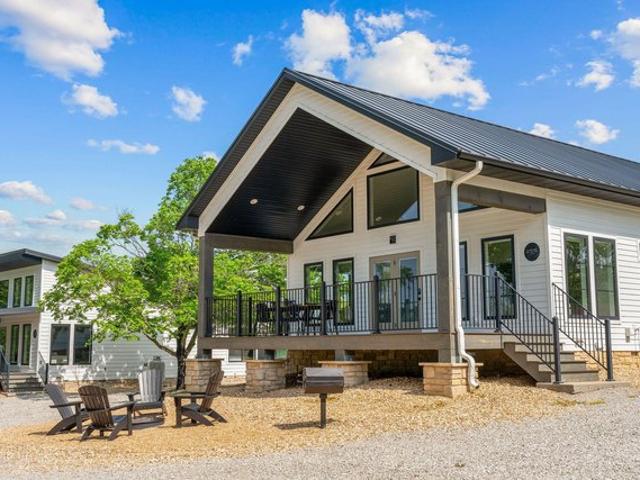 House for sale in Barry, Missouri