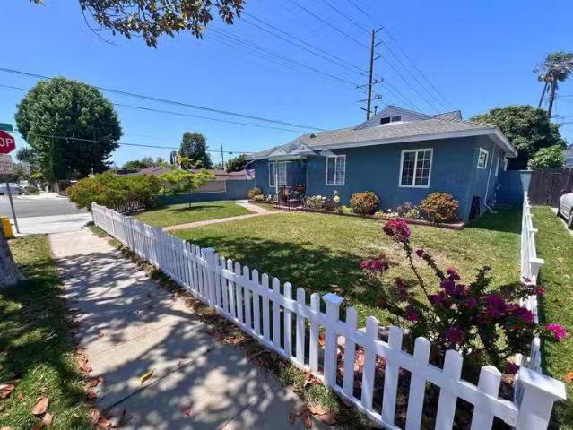 House for rent in Downey