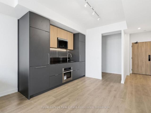 Condo for rent in Fairview, Mississauga