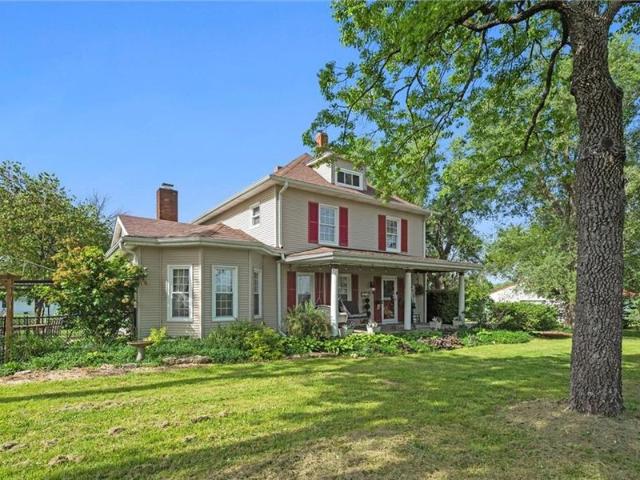 House for sale in Harrisonville