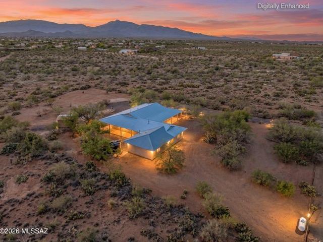 House for sale in Vail, Arizona