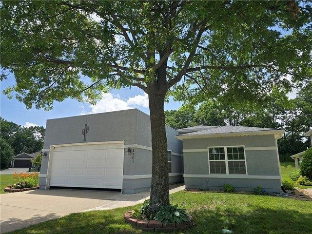House for sale in Blue Springs, Missouri