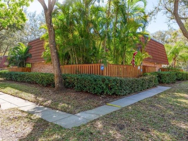 Townhouse for sale in Crystal Beach, Florida