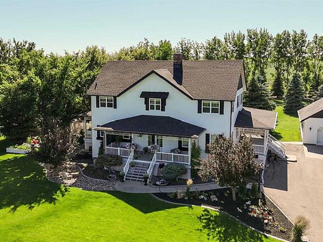 House for sale in Alberta