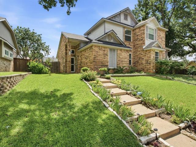 Townhouse for sale in Euless, Texas