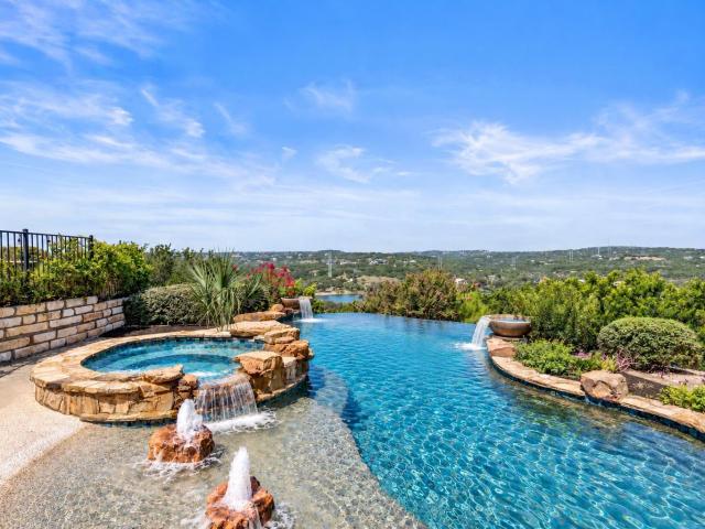 House for sale in Spicewood, Texas