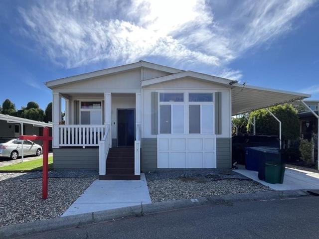 House for sale in Hayward, California