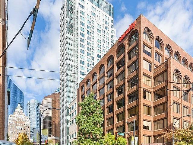 Duplex for rent in Vancouver, British Columbia