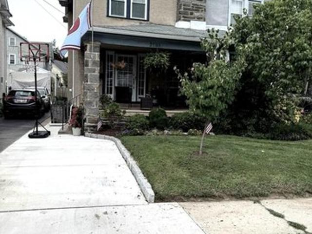 Townhouse for sale in Ardmore, Pennsylvania