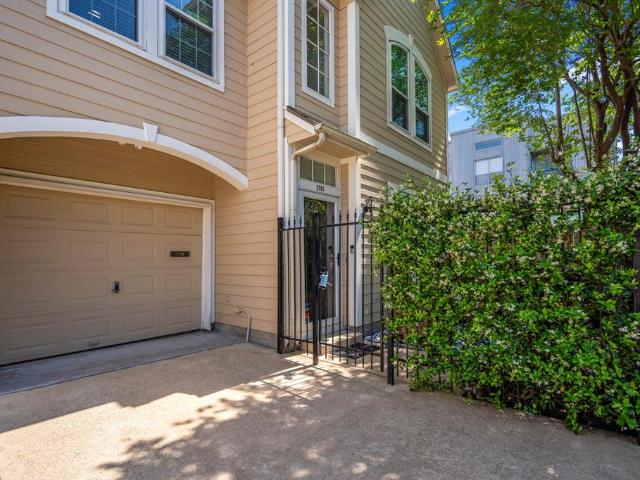 Townhouse for sale in Houston