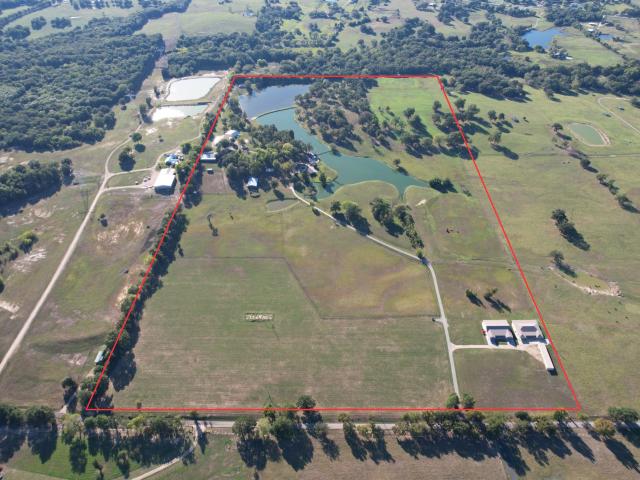 Farm for sale in Rockdale, Sulphur Springs